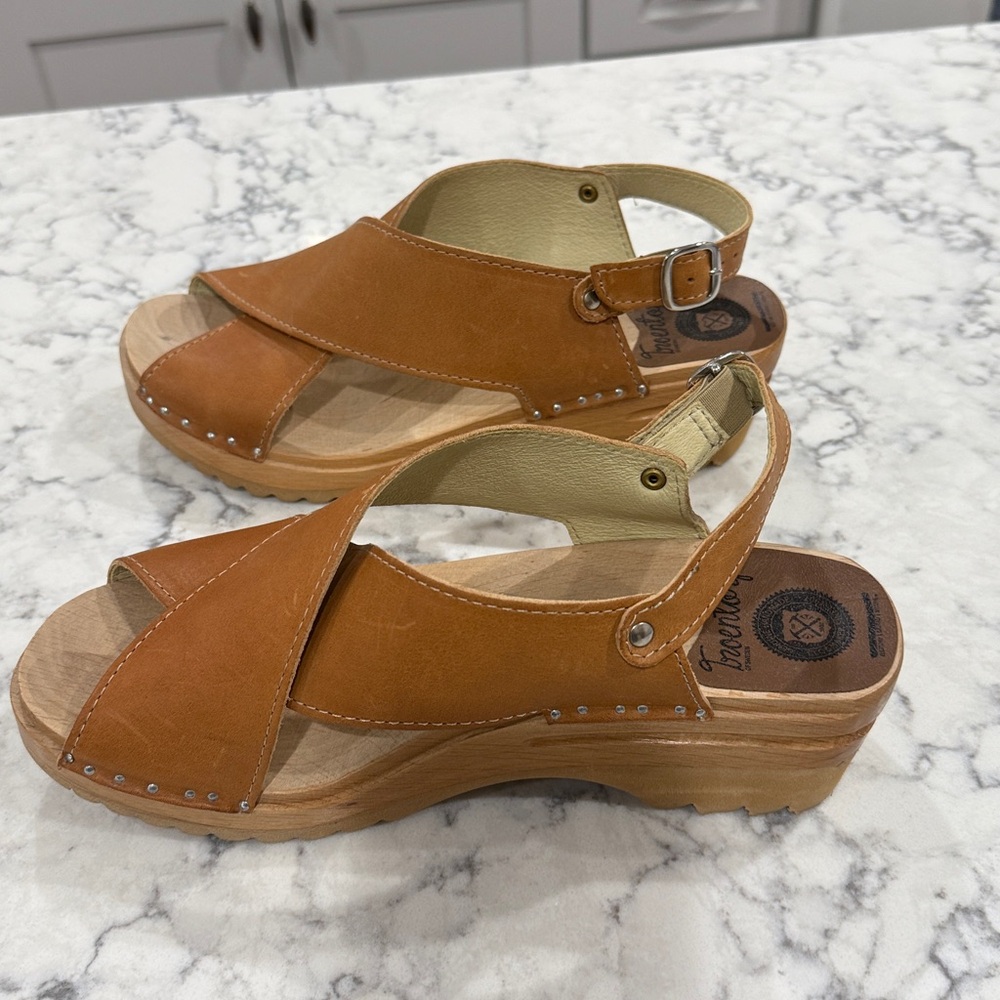 Troentorp Stylish Tan Leather Sandals new without tag - Picture 3 of 7